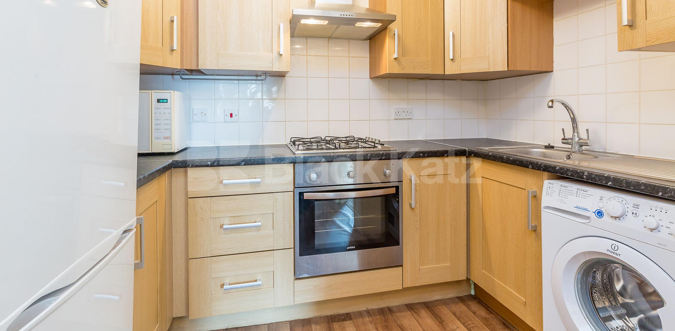 			NEW INSTRUCTION!, 2 Bedroom, 1 bath, 1 reception Flat			 Park Road , Crouch End 