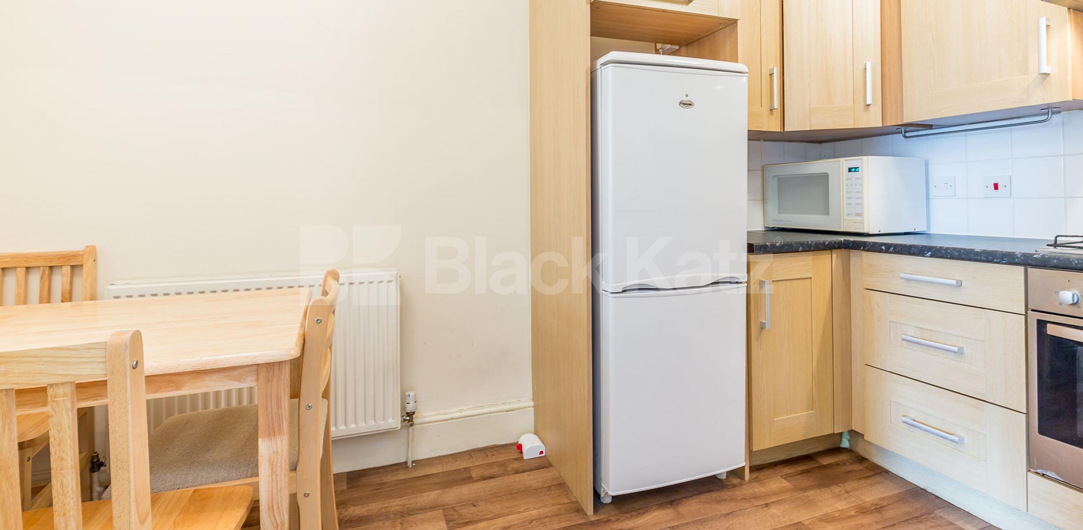 			NEW INSTRUCTION!, 2 Bedroom, 1 bath, 1 reception Flat			 Park Road , Crouch End 