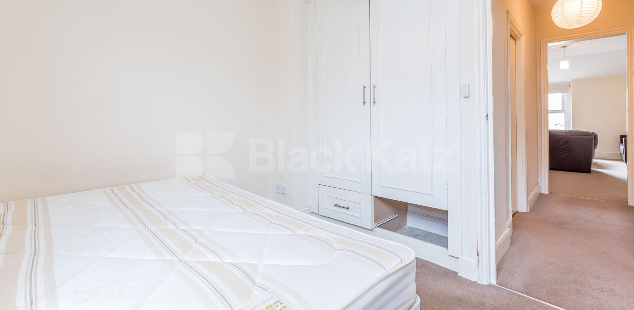 			NEW INSTRUCTION!, 2 Bedroom, 1 bath, 1 reception Flat			 Park Road , Crouch End 