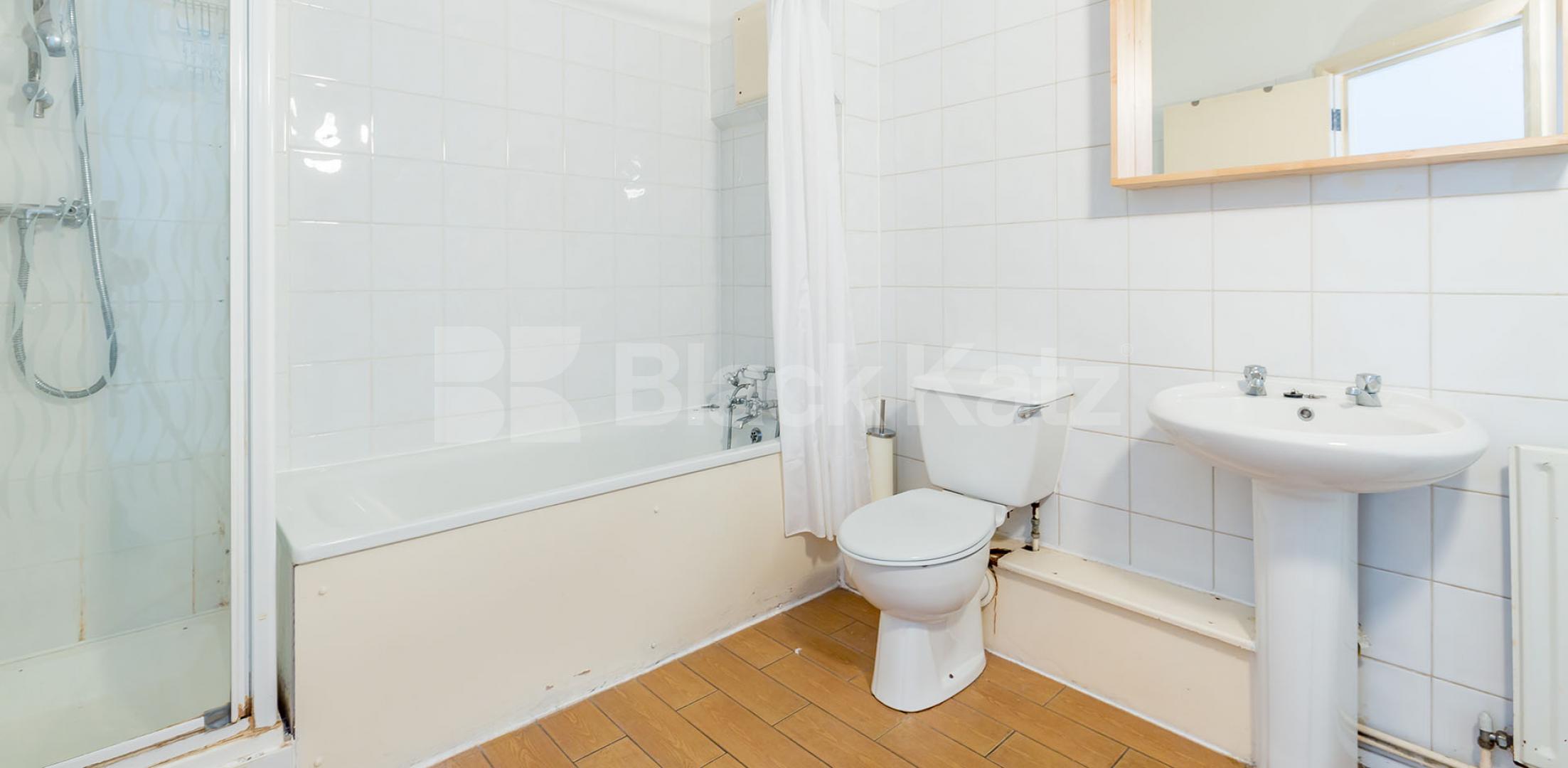 			NEW , 3 Bedroom, 1 bath, 1 reception Flat			 BRITANNIA LOFTS-BANNER STREET, CLERKENWELL-OLD STREET-SHOREDITCH