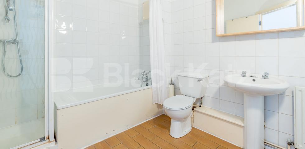 			NEW , 3 Bedroom, 1 bath, 1 reception Flat			 BRITANNIA LOFTS-BANNER STREET, CLERKENWELL-OLD STREET-SHOREDITCH