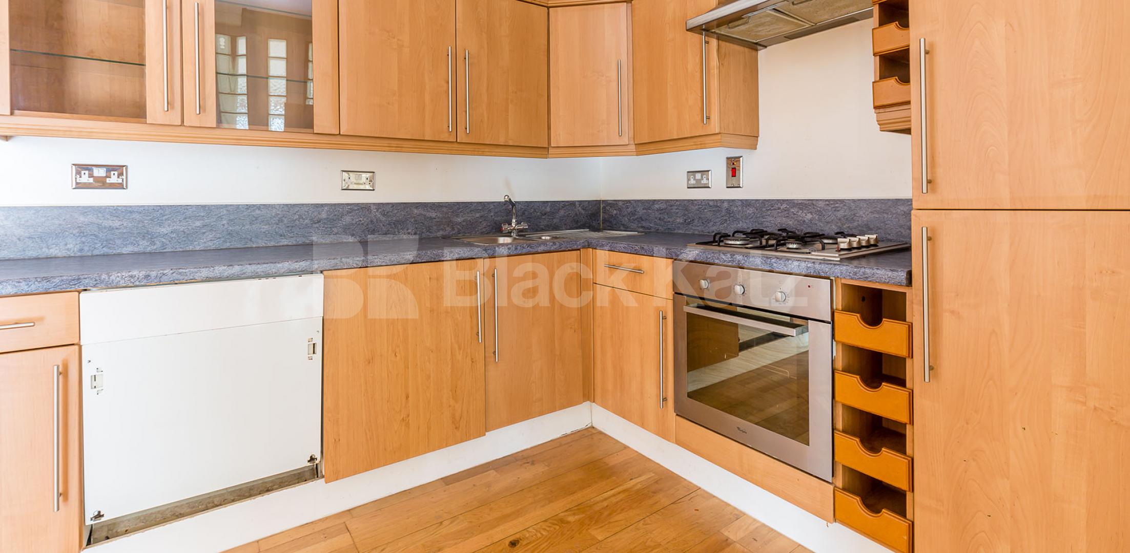 			MODERN 1 BEDROOM APARTMENT, 1 Bedroom, 1 bath, 1 reception Apartment			 Gibson Square,  Angel N1