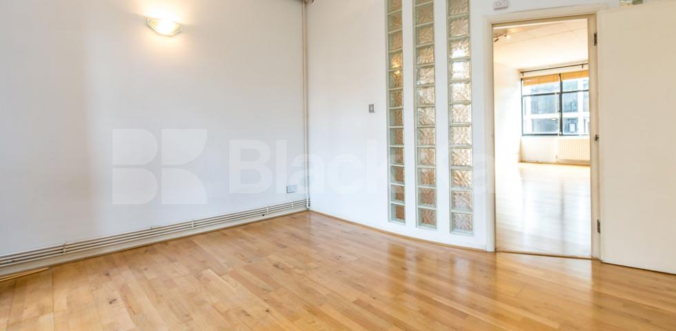 			NEW , 3 Bedroom, 1 bath, 1 reception Flat			 BRITANNIA LOFTS-BANNER STREET, CLERKENWELL-OLD STREET-SHOREDITCH