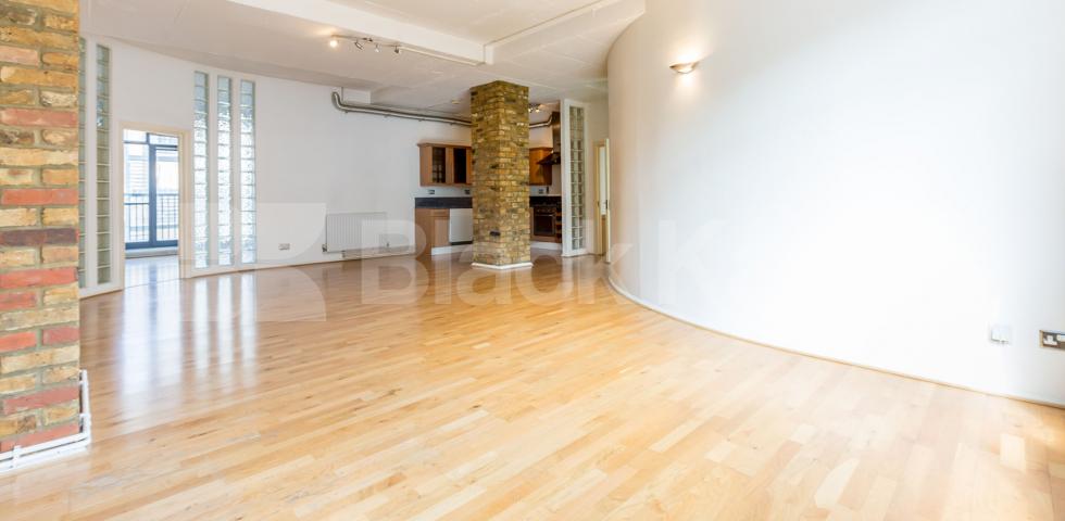 			NEW , 3 Bedroom, 1 bath, 1 reception Flat			 BRITANNIA LOFTS-BANNER STREET, CLERKENWELL-OLD STREET-SHOREDITCH