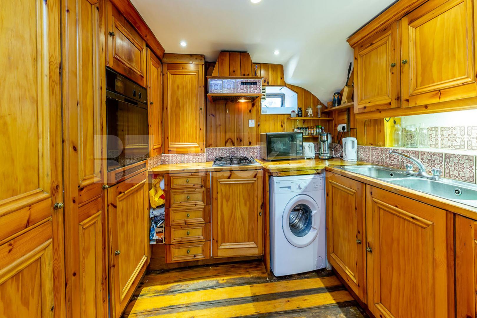 located on a sought after road in highbury is this beautiful 3 bedroom property Northolme Road, Highbury N5