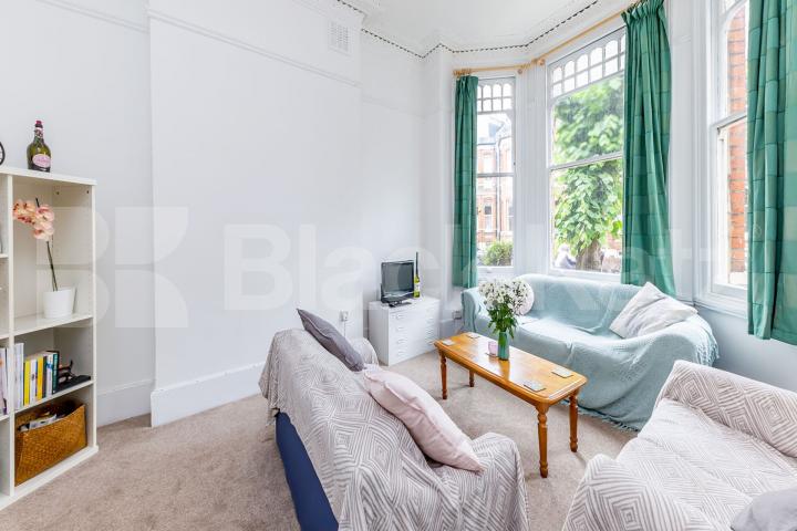 located on a sought after road in highbury is this beautiful 3 bedroom property Northolme Road, Highbury N5