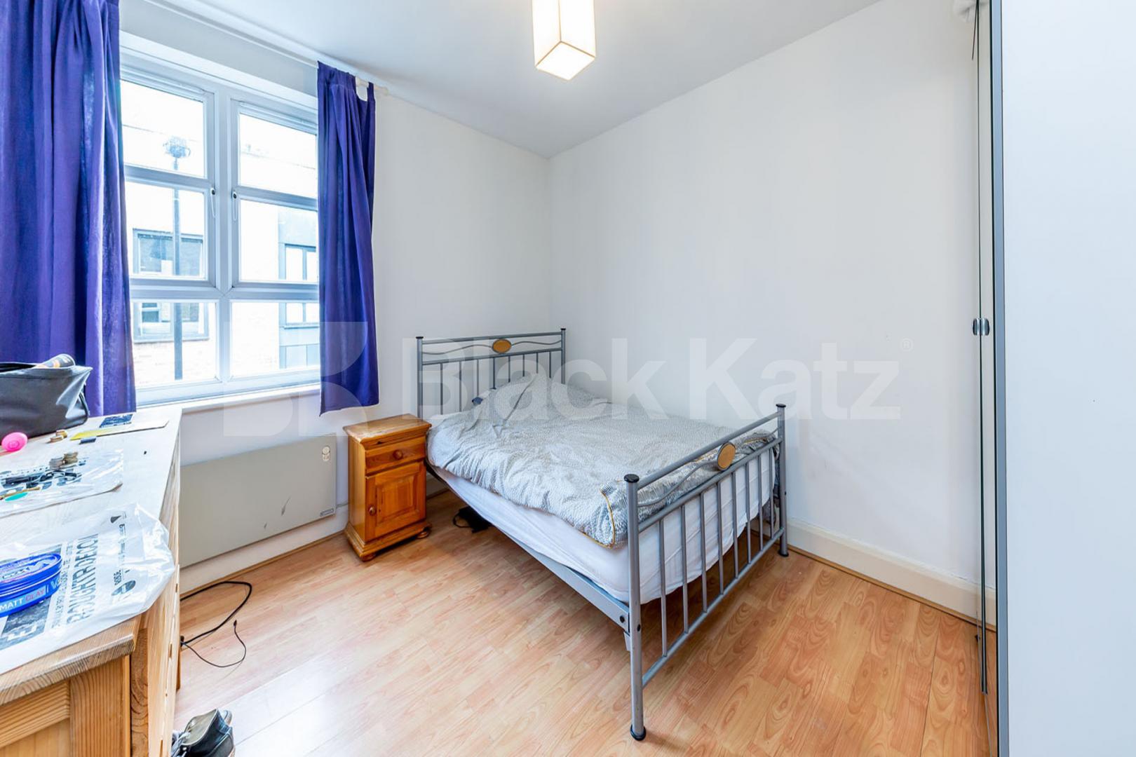 2 bedroom apartment located in a gated development in the popular Bethnal Green Fuller Close , Bethnal Green 