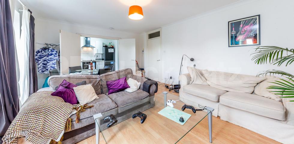 			2 Bedroom, 1 bath, 1 reception Apartment			 Fuller Close , BETHNAL GREEN 
