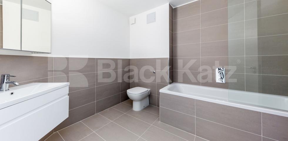 			3 BED WAREHOUSE CONVERSION LIVE/WORK, 3 Bedroom, 1 bath, 1 reception Apartment			 SPRINGFIELD HOUSE LOFTS-TYSSEN STREET , DALSTON/HAGGERSTON