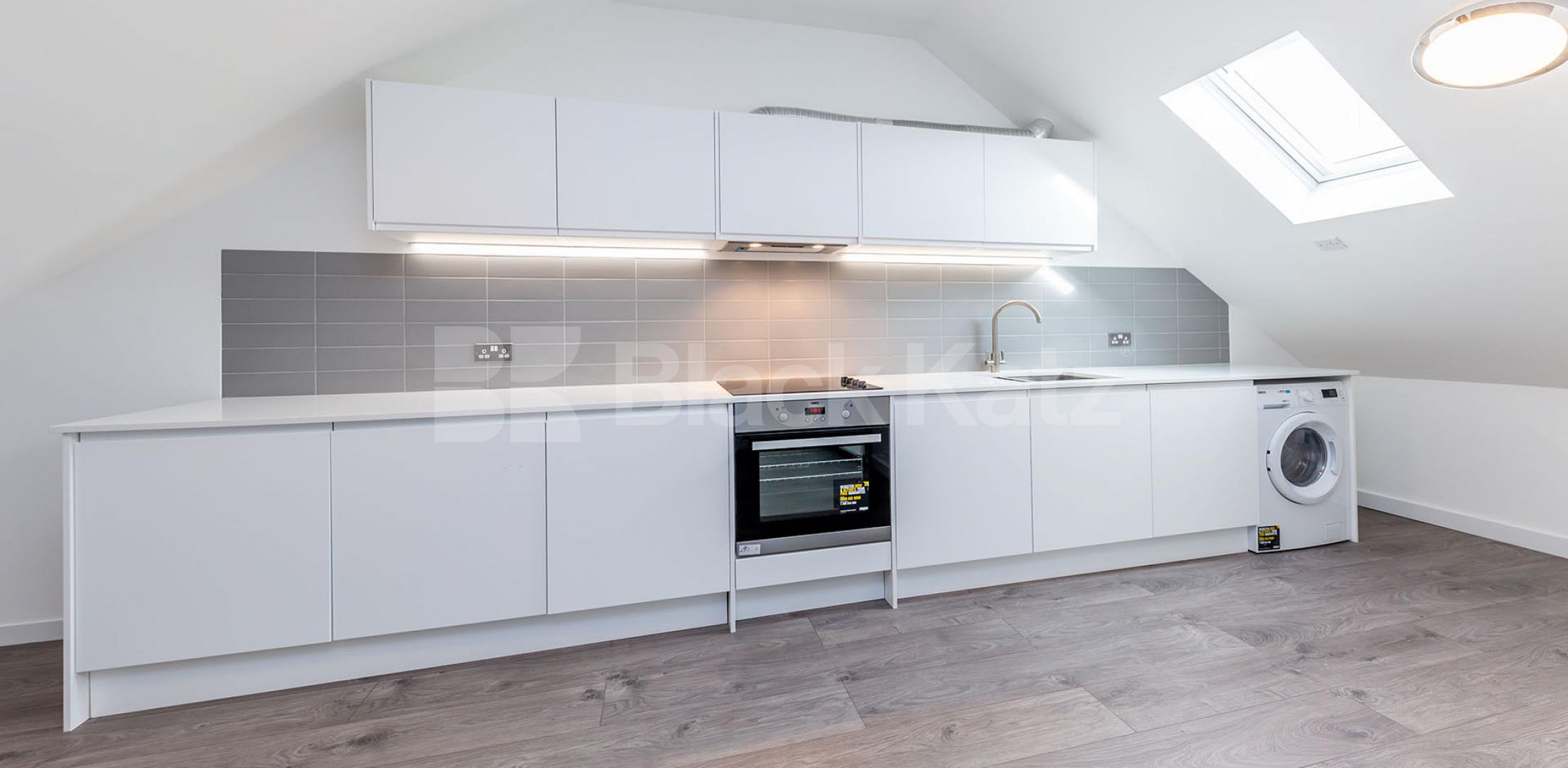 			3 BED WAREHOUSE CONVERSION LIVE/WORK, 3 Bedroom, 1 bath, 1 reception Apartment			 SPRINGFIELD HOUSE LOFTS-TYSSEN STREET , DALSTON/HAGGERSTON