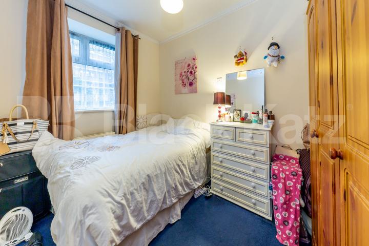 2 double bedroom property located close to Highbury & Islington station Halton Road, Angel/Cannonbury