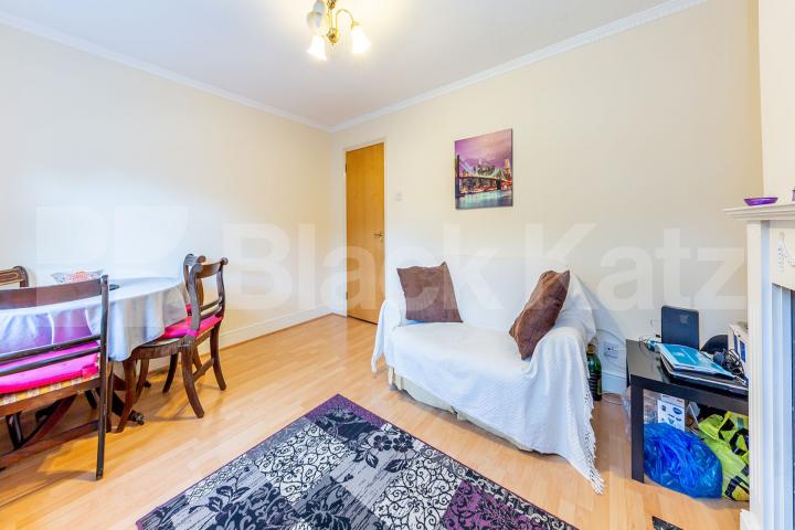 2 double bedroom property located close to Highbury & Islington station Halton Road, Angel/Cannonbury