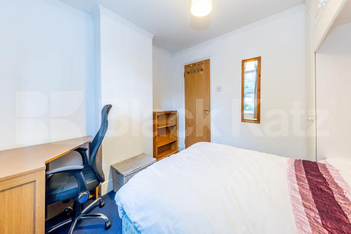 2 double bedroom property located close to Highbury & Islington station Halton Road, Angel/Cannonbury