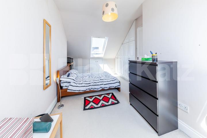 Gorgeous and bright 2 double bedroom 2 bathroom split over two floors  Ferme Park Road, Crouch End