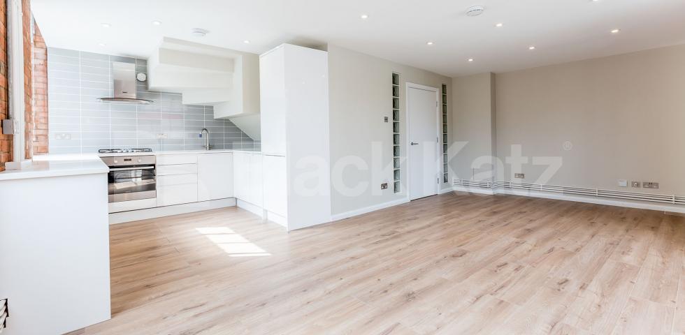 			NEWLY REFURBISHED WAREHOUSE CONVERSION, 1 Bedroom, 1 bath, 1 reception Flat			 Henshall Street, ISLINGTON-CANONBURY