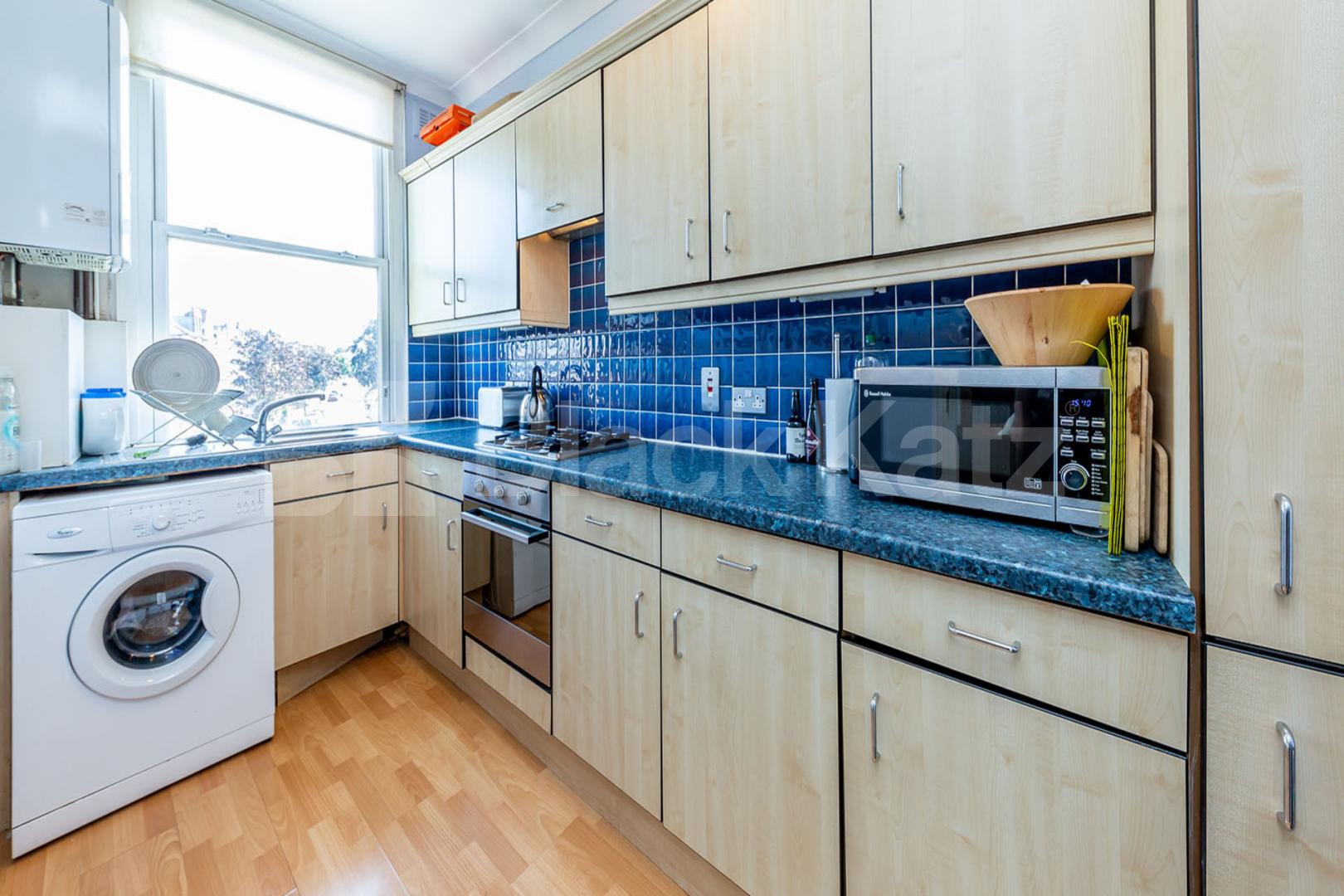 Gorgeous and bright 2 double bedroom 2 bathroom split over two floors  Ferme Park Road, Crouch End