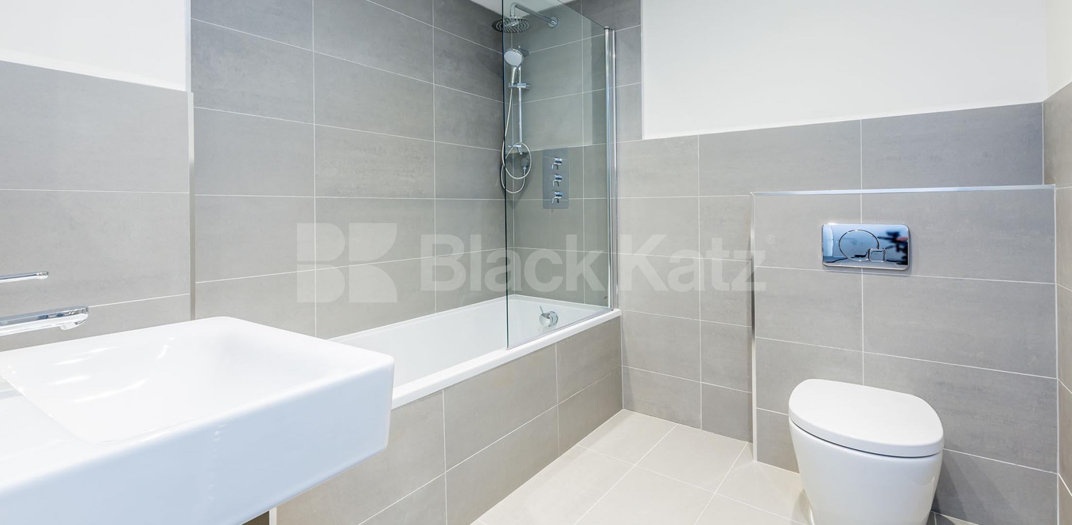 			NEWLY REFURBISHED WAREHOUSE CONVERSION, 1 Bedroom, 1 bath, 1 reception Flat			 Henshall Street, ISLINGTON-CANONBURY