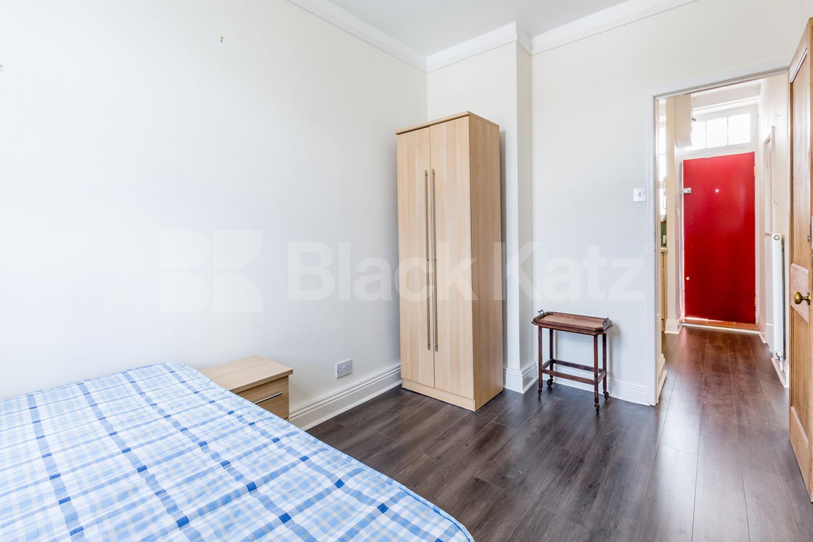 3 bedroom property perfect for sharers in zone 1 Maygood Street, Angel