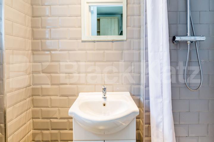 3 bedroom property perfect for sharers in zone 1 Maygood Street, Angel