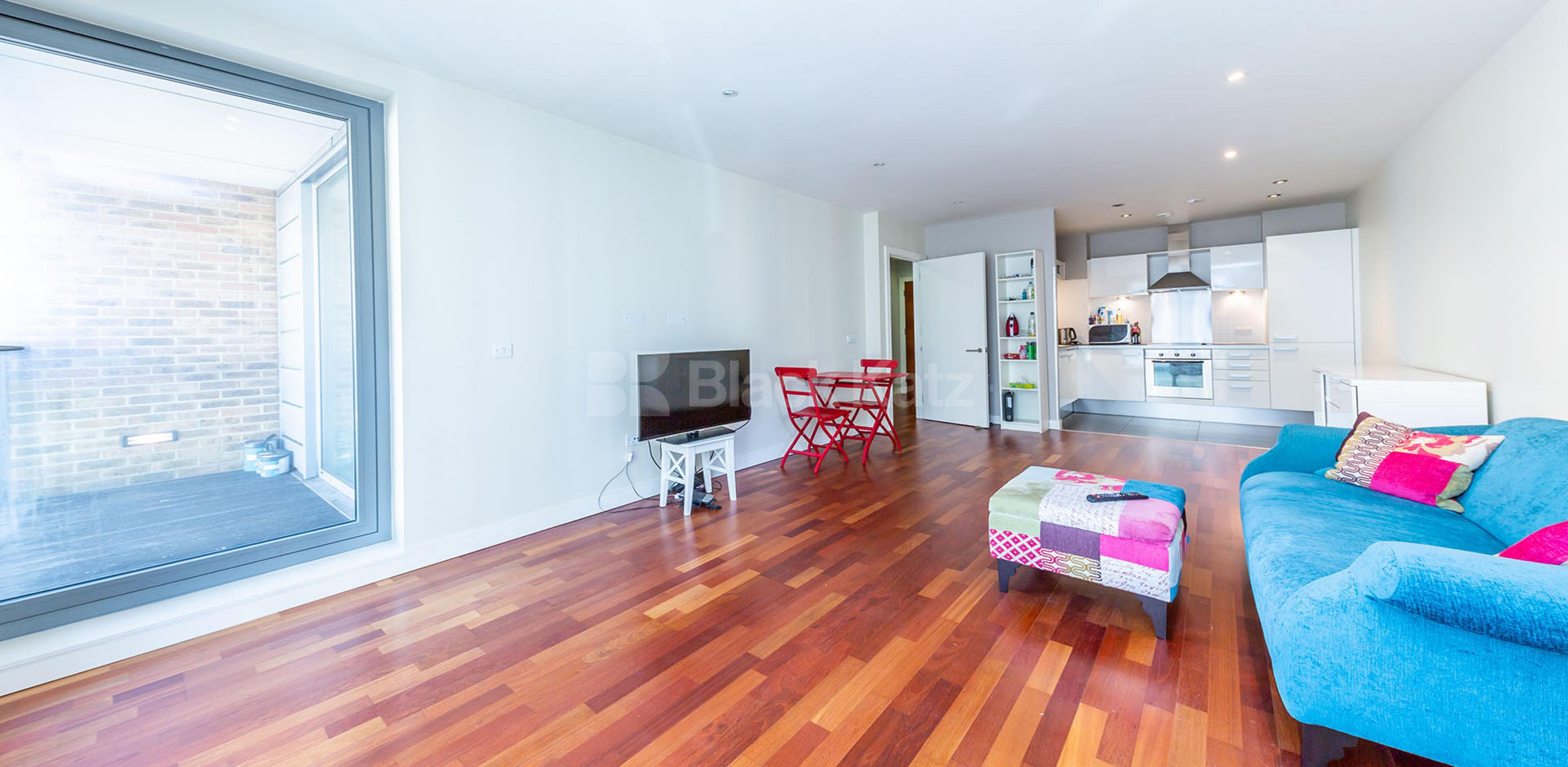 			1 Bedroom, 1 bath, 1 reception Apartment			 Northchurch Road N1, Essex road / Canonbury N1