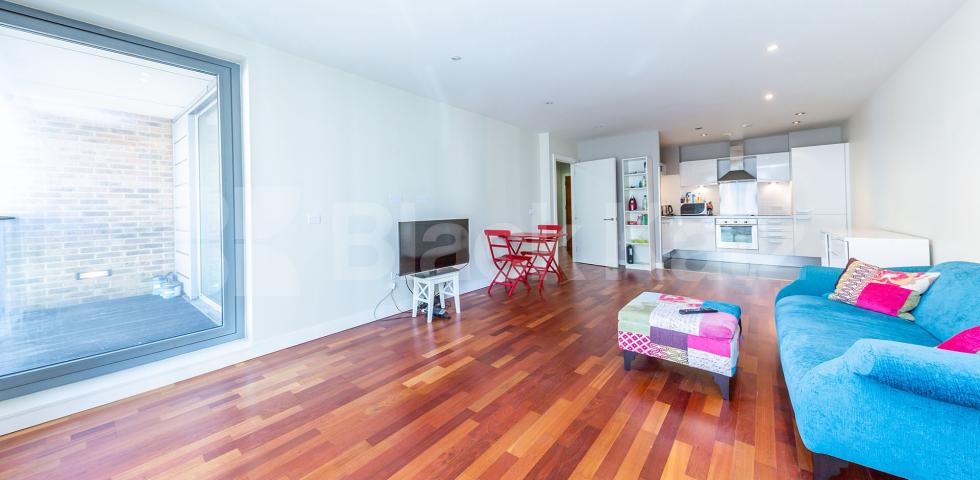 			1 Bedroom, 1 bath, 1 reception Apartment			 Northchurch Road N1, Essex road / Canonbury