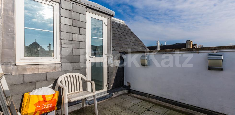 			SPACIOUS STUDIO WITH ROOF TERRACE, Studio Apartment, 1 bath, 1 reception Flat			 Chapel Market, ANGEL-ISLINGTON