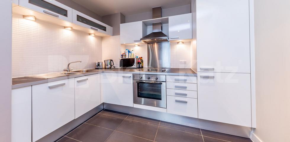 			1 Bedroom, 1 bath, 1 reception Apartment			 Northchurch Road N1, Essex road / Canonbury