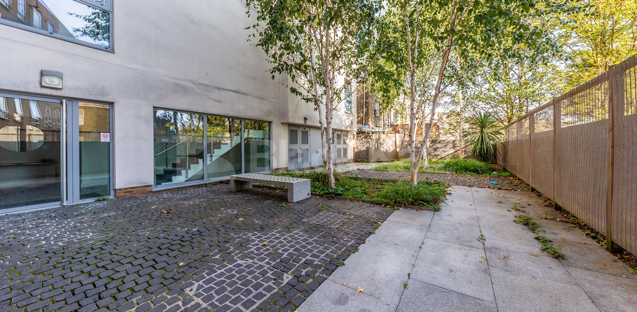 			1 Bedroom, 1 bath, 1 reception Apartment			 Northchurch Road N1, Essex road / Canonbury