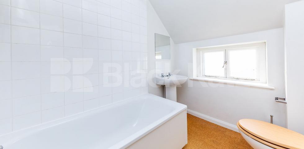 			1 Bedroom, 1 bath, 1 reception Apartment			 Rawstorne Street, ANGEL