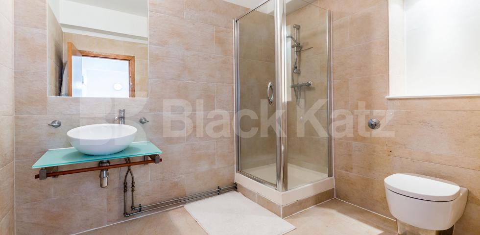 			STUNNING SPACIOUS STUDIO, Studio Apartment, 1 bath, 1 reception Flat			 ABILITY VIEW-KINGSLAND ROAD E2, DALSTON-HAGGERSTON