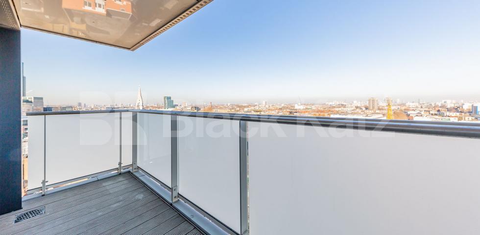 			INCULSIVE OF WATER RATES!!, 1 Bedroom, 1 bath, 1 reception Apartment			 DENNING POINT  , ALDGATE-WHITECHAPEL-LIVERPOOL STREET