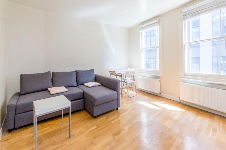 Located in zone 1 recenty refurbished 1 bedroom property located near Old Street Westland Place, Old Street