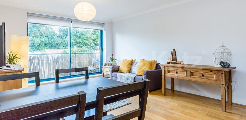 			Fantastic Modern One Bedroom Aprtment !, 1 Bedroom, 1 bath, 1 reception Apartment			 Northpoint, Tottenham Lane, Crouch End