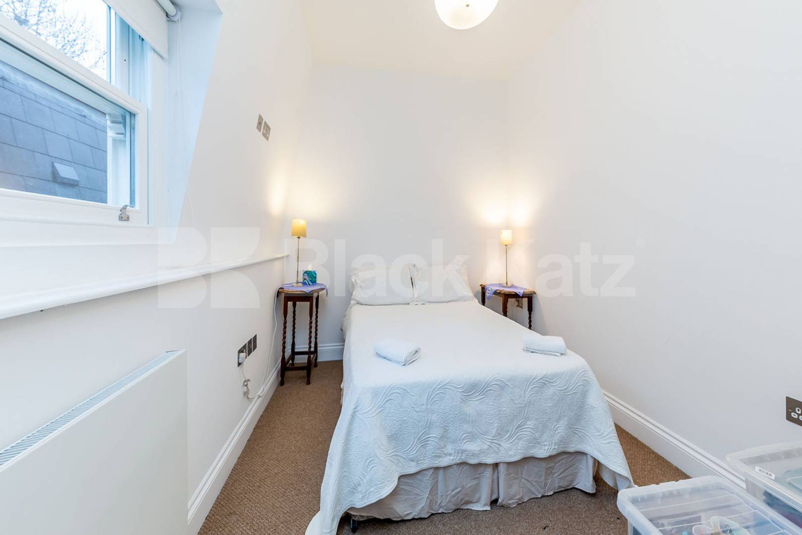 Beautifully 2 bedroom property location a minute walk to Piccadilly line Station Hillmarton Road , Hillmarton Conservation Area 
