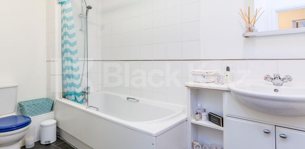 			Fantastic Modern One Bedroom Aprtment !, 1 Bedroom, 1 bath, 1 reception Apartment			 Northpoint, Tottenham Lane, Crouch End