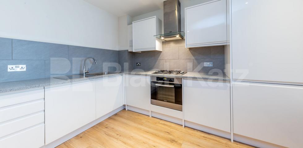 			LIVE WORK 3 BEDROOM WAREHOUSE CONVERSION, 3 Bedroom, 1 bath, 1 reception Apartment			 SPRINGFIELD HOUSE LOFTS-TYSSEN STREET, DALSTON/HAGGERSTON