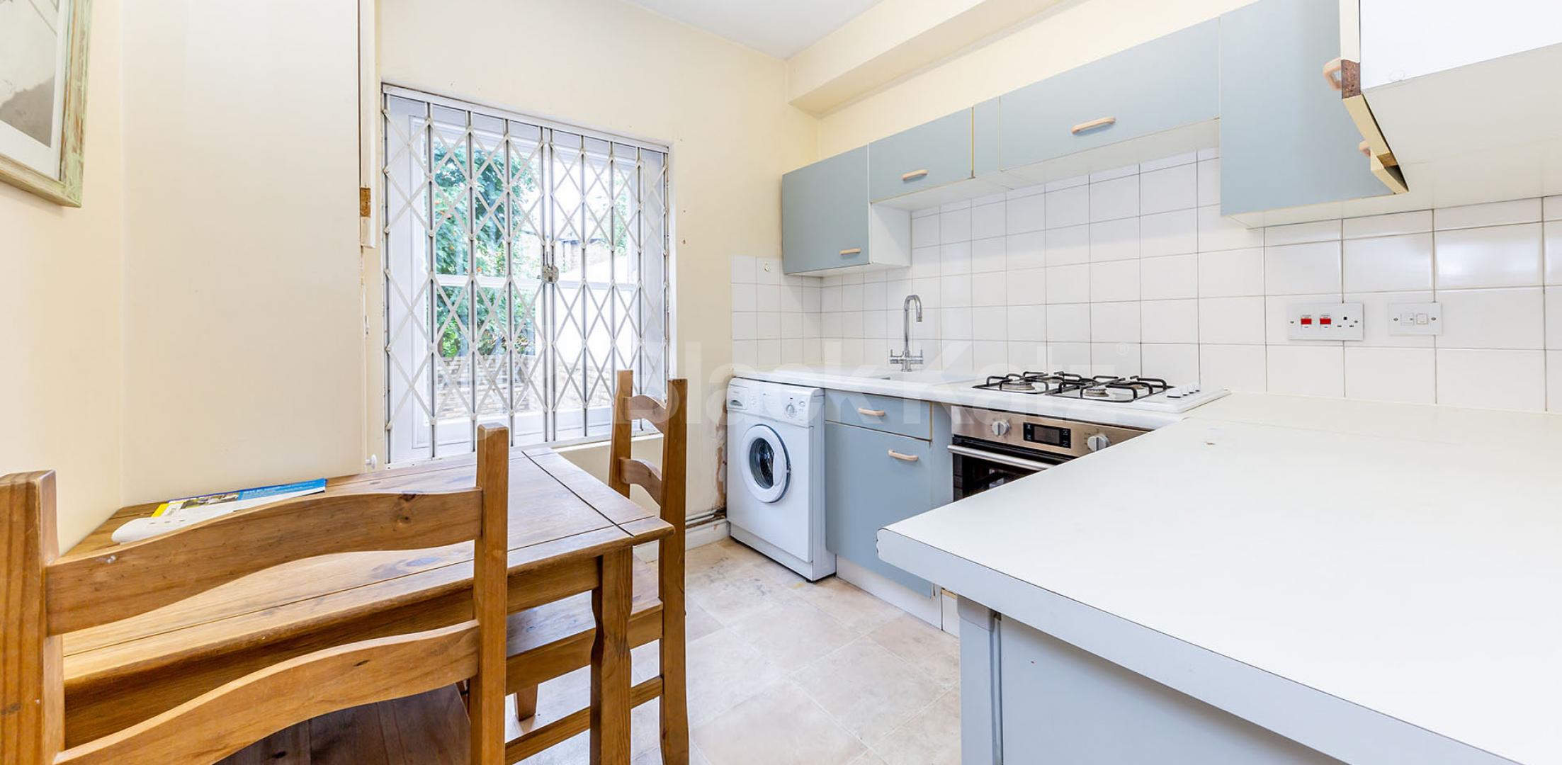 			GARDEN FLAT!, 1 Bedroom, 1 bath, 1 reception Flat			 New North Road, ISLINGTON
