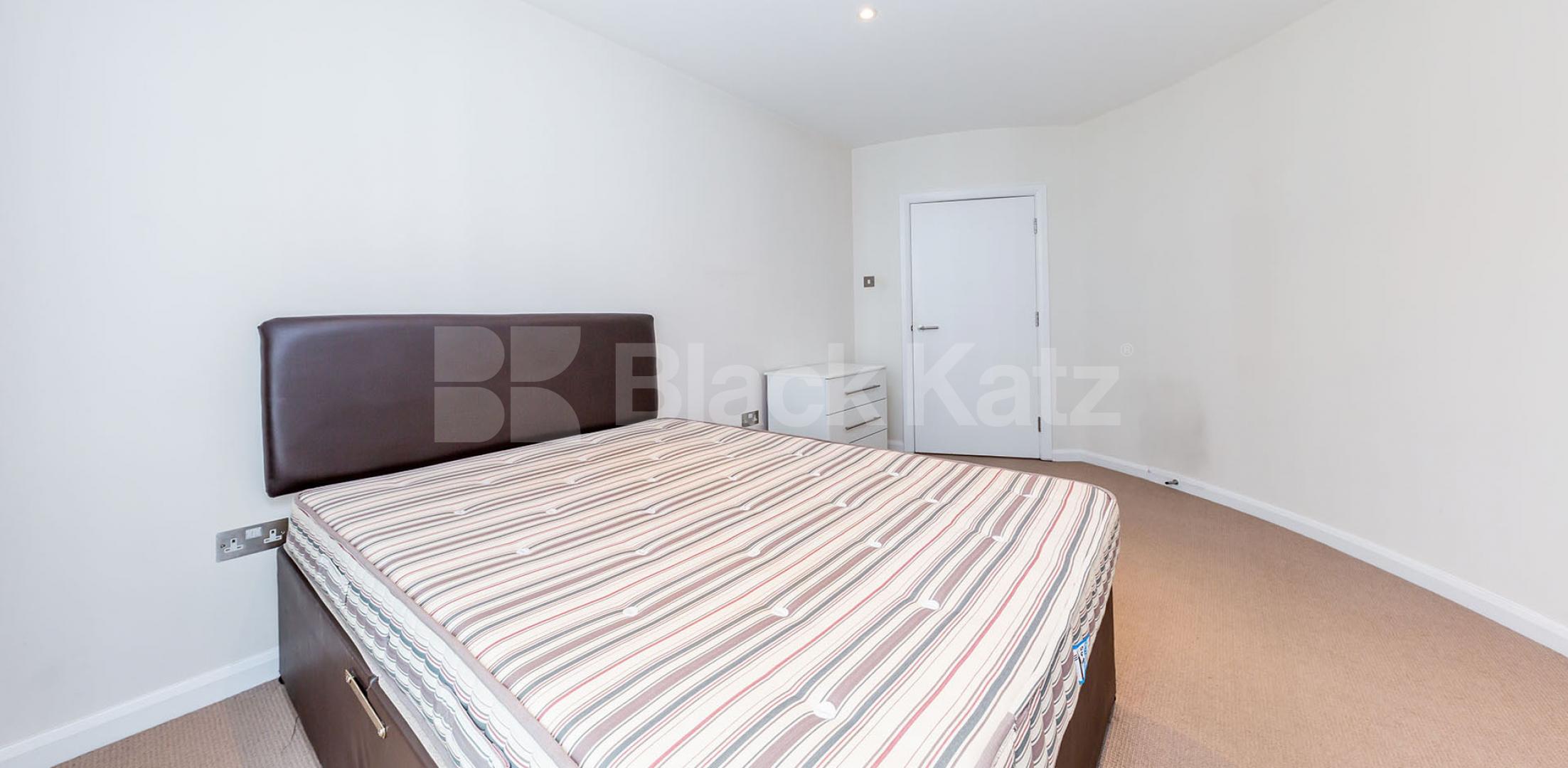 			LIVE WORK 3 BEDROOM WAREHOUSE CONVERSION, 3 Bedroom, 1 bath, 1 reception Apartment			 SPRINGFIELD HOUSE LOFTS-TYSSEN STREET, DALSTON/HAGGERSTON