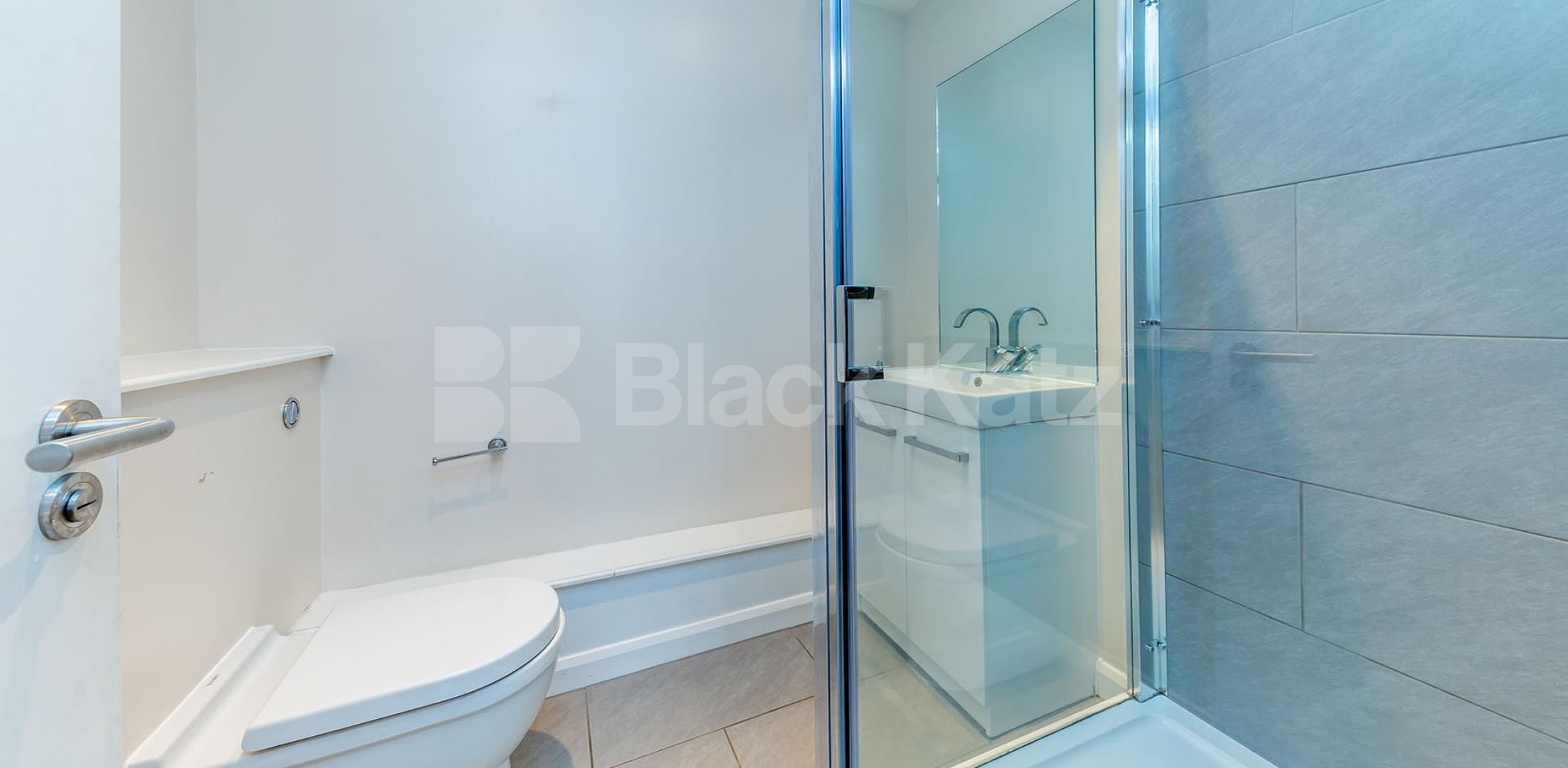 			LIVE WORK 3 BEDROOM WAREHOUSE CONVERSION, 3 Bedroom, 1 bath, 1 reception Apartment			 SPRINGFIELD HOUSE LOFTS-TYSSEN STREET, DALSTON/HAGGERSTON