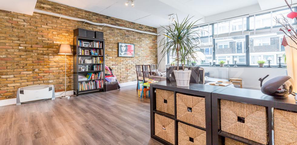 			2 BED 2 BATH WAREHOUSE APARTMENT, 2 Bedroom, 1 bath, 1 reception Flat			 BRITANNIA LOFTS-BANNER STREET, CLERKENWELL-OLD STREET-SHOREDITCH