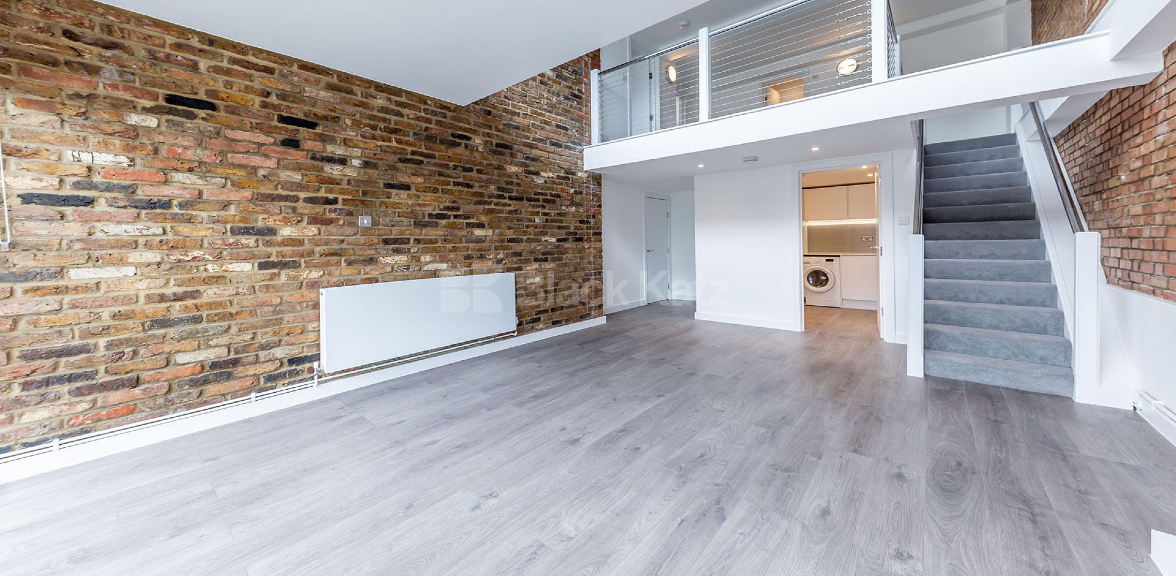 			4 BEDROOM WAREHOUSE CONVERSION , 4 Bedroom, 1 bath, 1 reception Apartment			 EAGLE HOUSE-EAGLE WHARF ROAD, HOXTON-OLD STREET-SHOREDITCH  N1