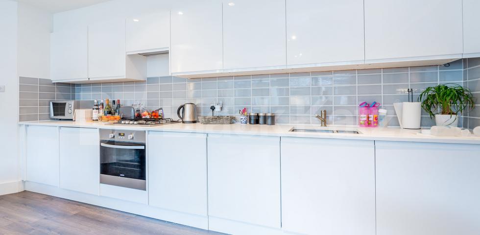 			2 BED 2 BATH WAREHOUSE APARTMENT, 2 Bedroom, 1 bath, 1 reception Flat			 BRITANNIA LOFTS-BANNER STREET, CLERKENWELL-OLD STREET-SHOREDITCH