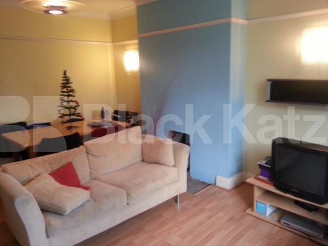 			4 Bedroom, 1 bath, 1 reception House			 Priory Road, Crouch End