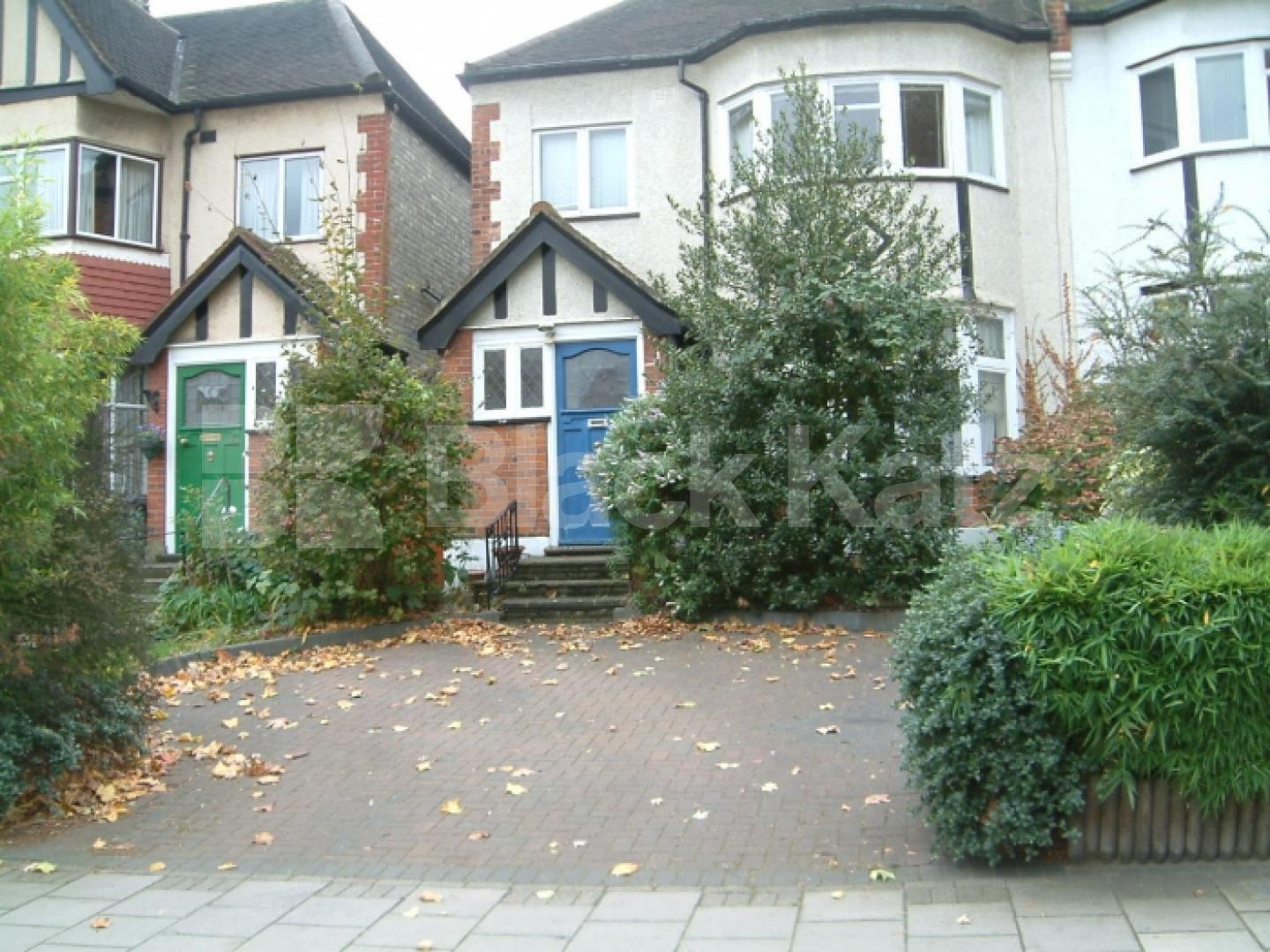 			4 Bedroom, 1 bath, 1 reception House			 Priory Road, Crouch End