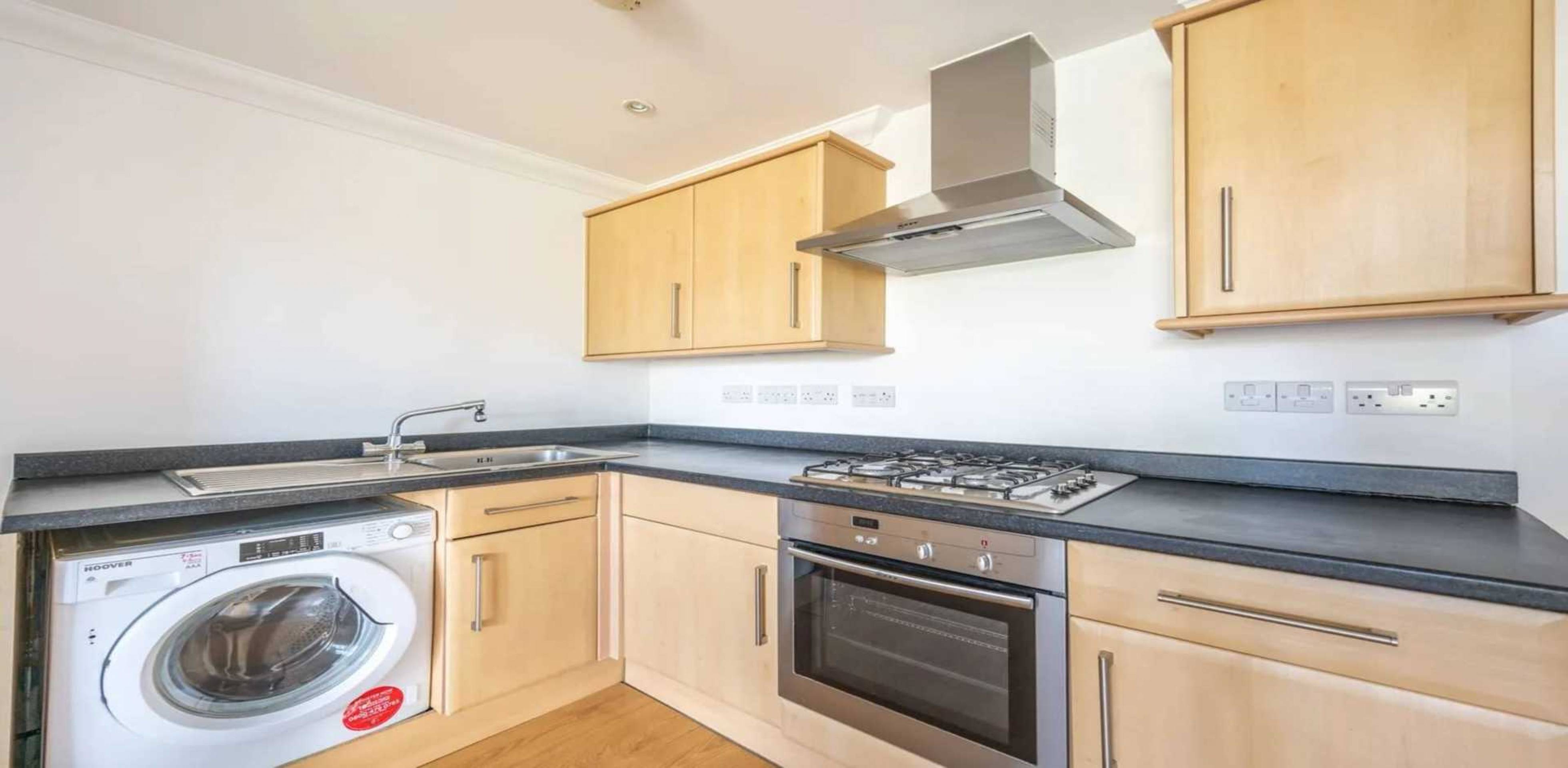 Lovely three double bedroom apartment Hillfield Road, West Hampstead NW6