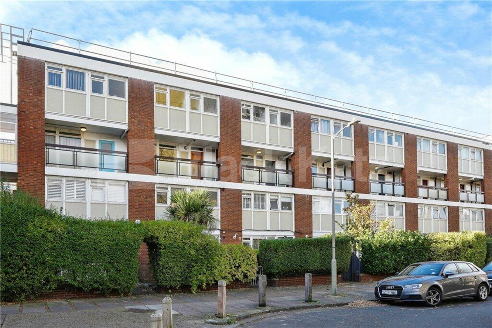 Modern split level apartment with large living room Maskelyne Close, Battersea