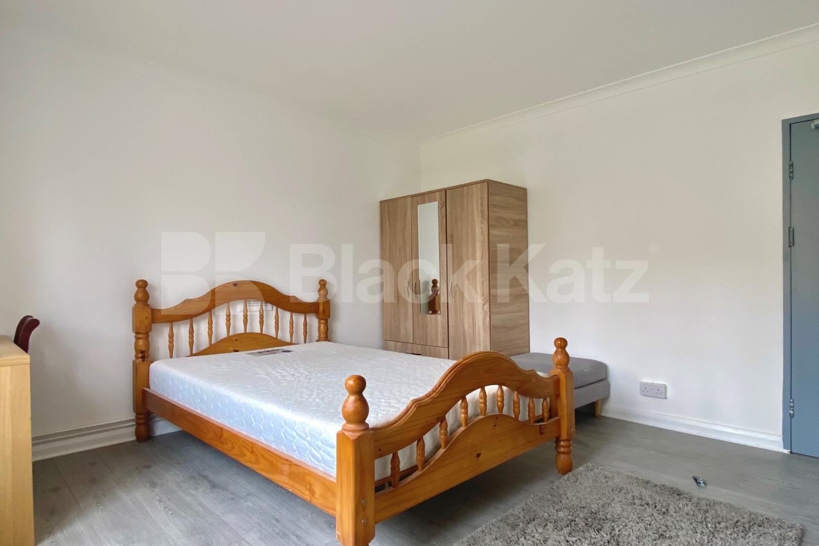 3 bedroom property located close to an array of amenities with Garden Gladstone Avenue , Wood Green