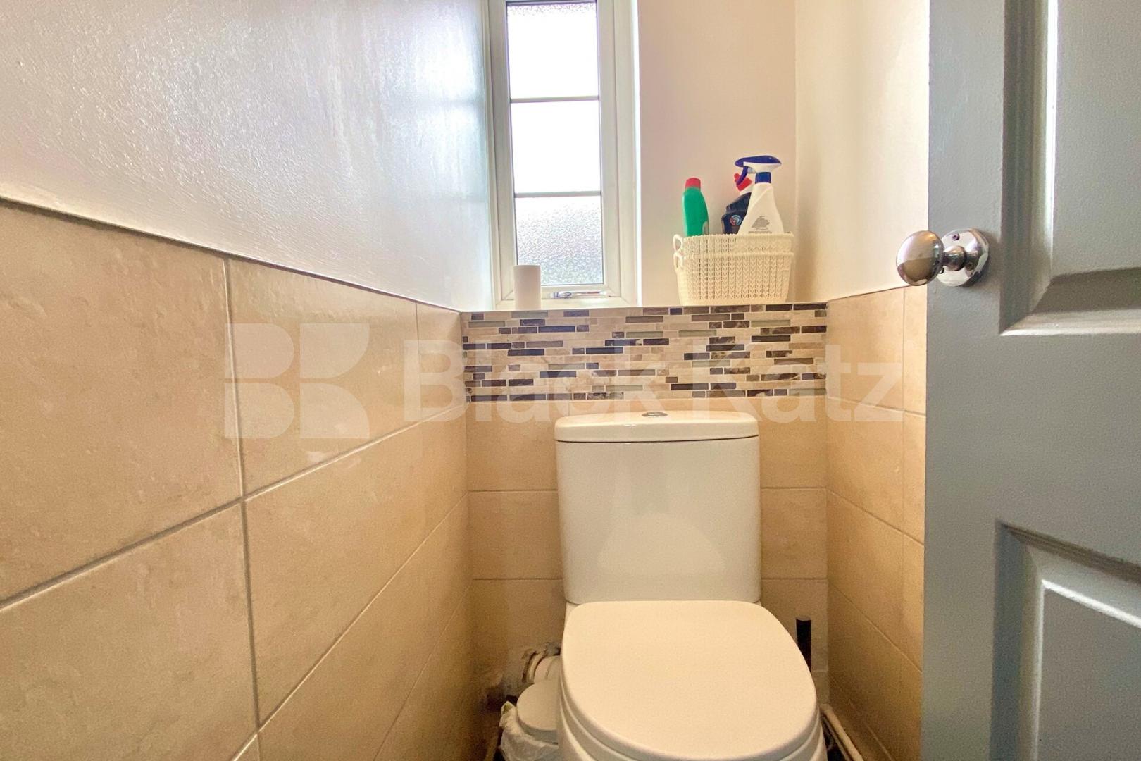 3 bedroom property located close to an array of amenities with Garden Gladstone Avenue , Wood Green