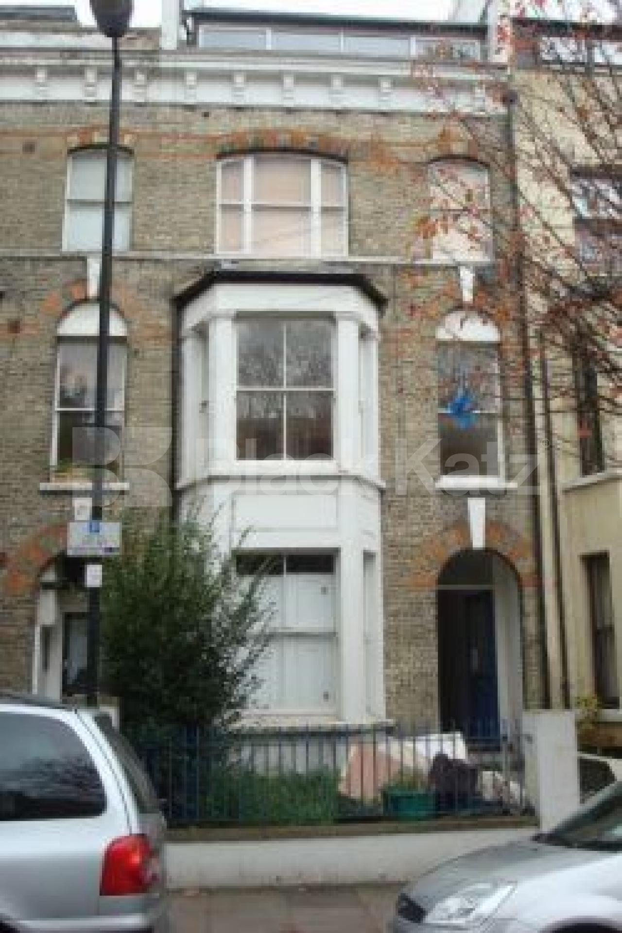 			New Instrction, 2 Bedroom, 1 bath, 1 reception Flat			 Marlborough Road, ARCHWAY N19