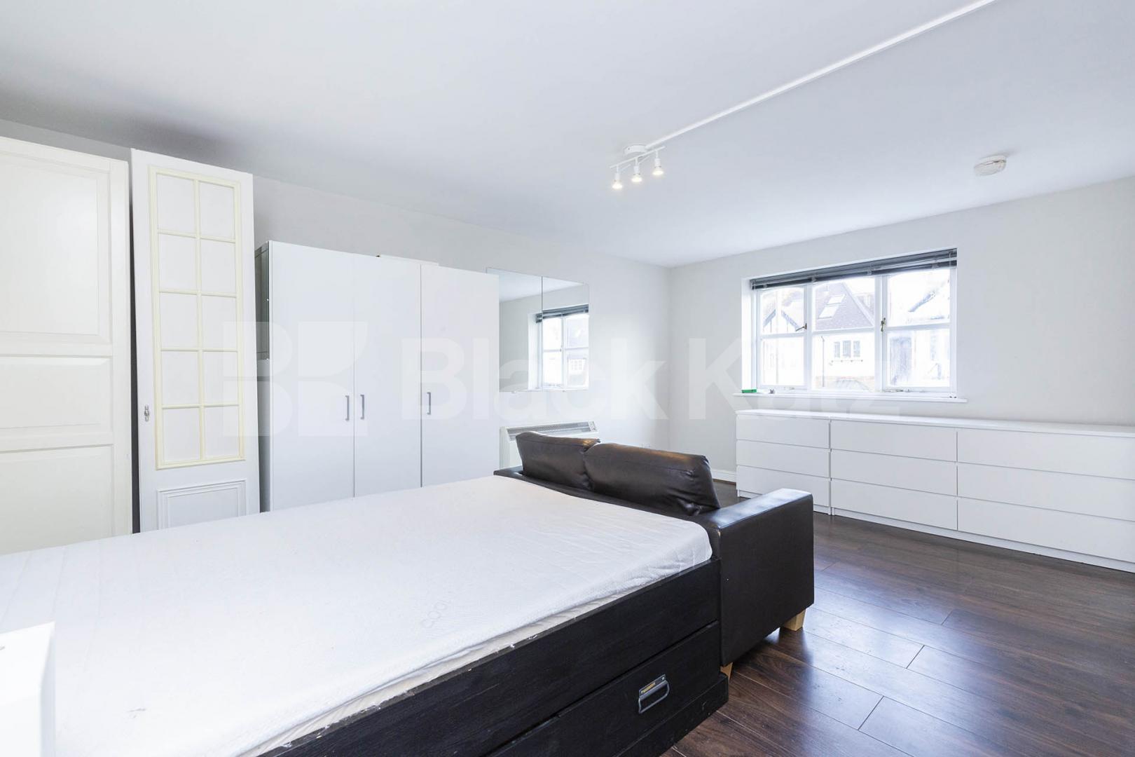 We are delighted to offer this spacious studio apartment located short walk away from Cricklewood station and all local amenities Upton Close, London, NW2,  London